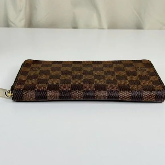 Louis Vuitton Damier Ebene Large Wallet Classic Brown Checkered Design Zippered - Picture 5 of 8